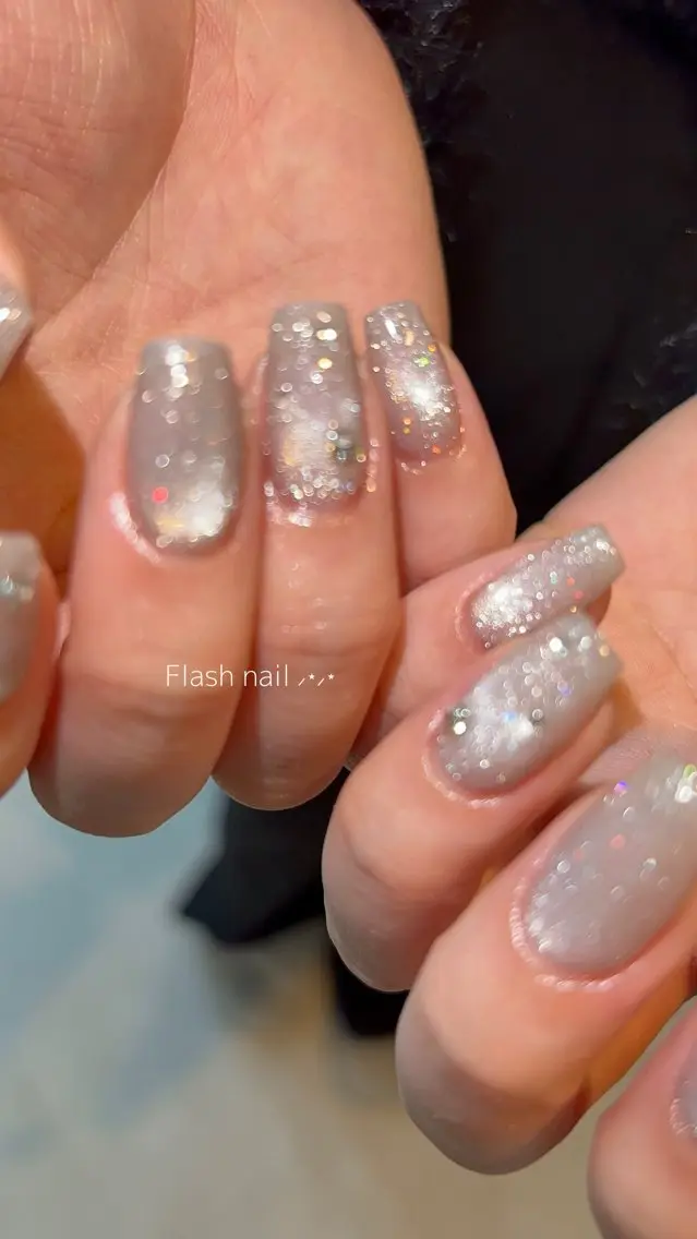 ネイル フラッシュネイル マグネットネイル 冬ネイル nué nail 【halu】のネイルデザイン