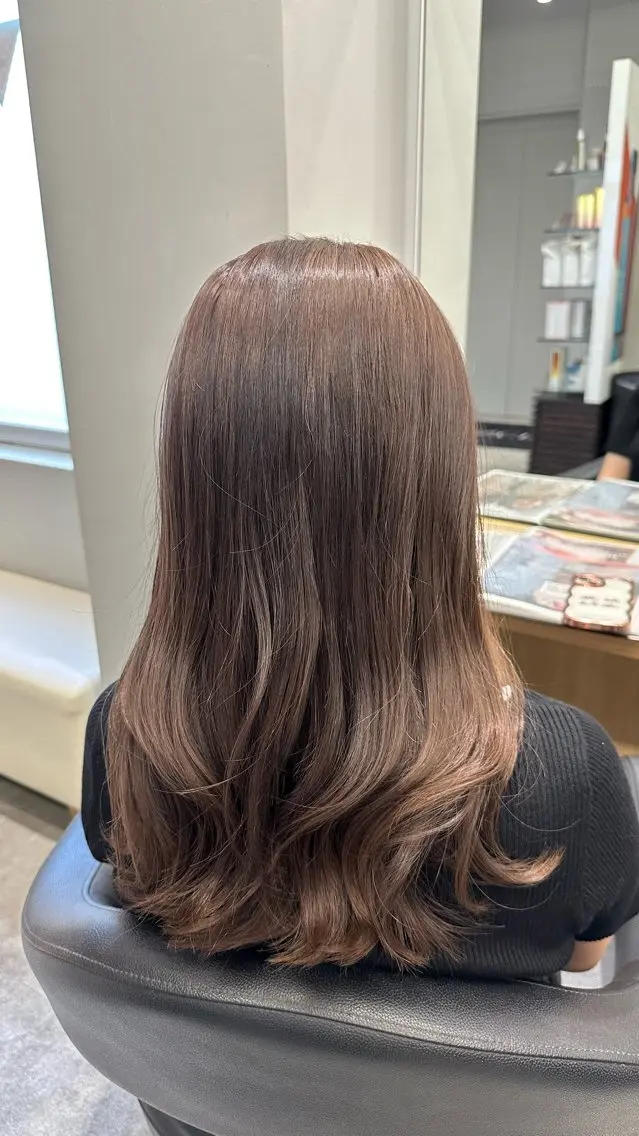 ミディアム ラベンダーベージュ 巻ける髪質改善🫧ハ イライト/永田汰伊智のヘアスタイル