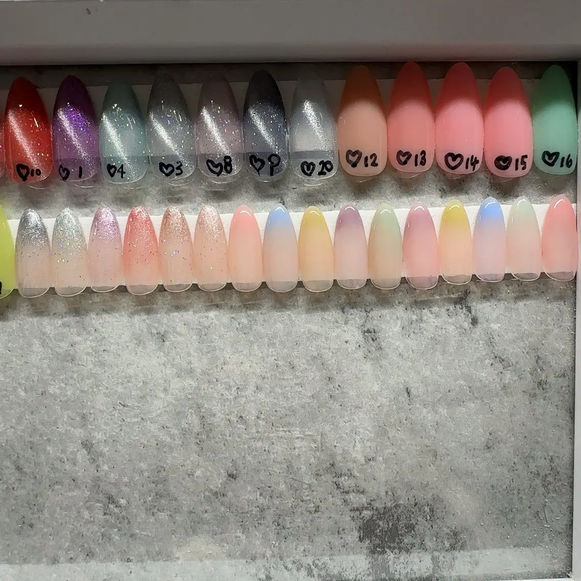 ネイル グラデーション LOA.NAIL 本八幡店💞Kyouのネイルデザイン