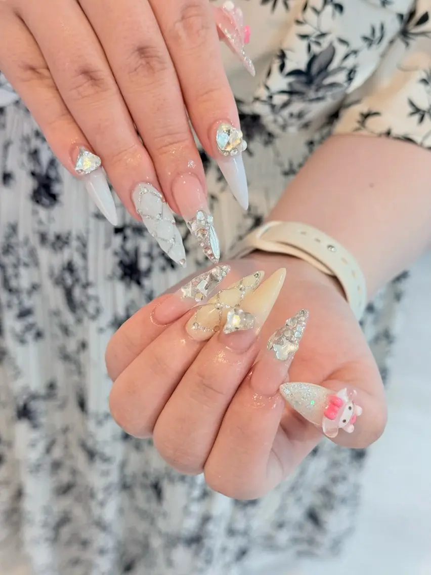 ネイル チークネイル ドット フットネイル フレンチネイル グラデーション ハンドネイル ハンドケア Nihonthy Nail 新宿のネイルデザイン