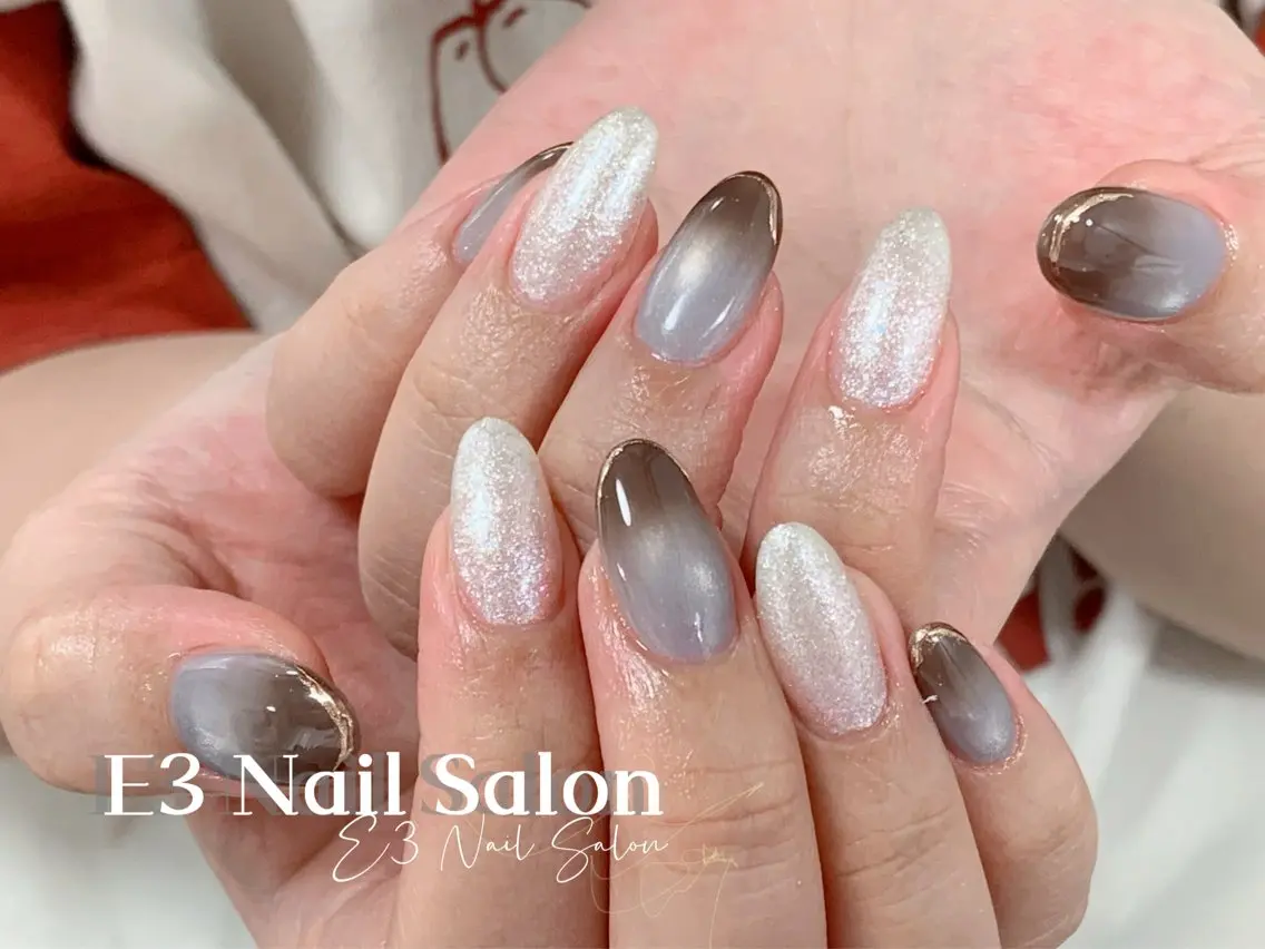 ネイル オーロラネイル フレンチネイル ジェルネイル ガラスフレンチ キラキラネイル ハンドネイル E3 Nail Salonのネイルデザイン