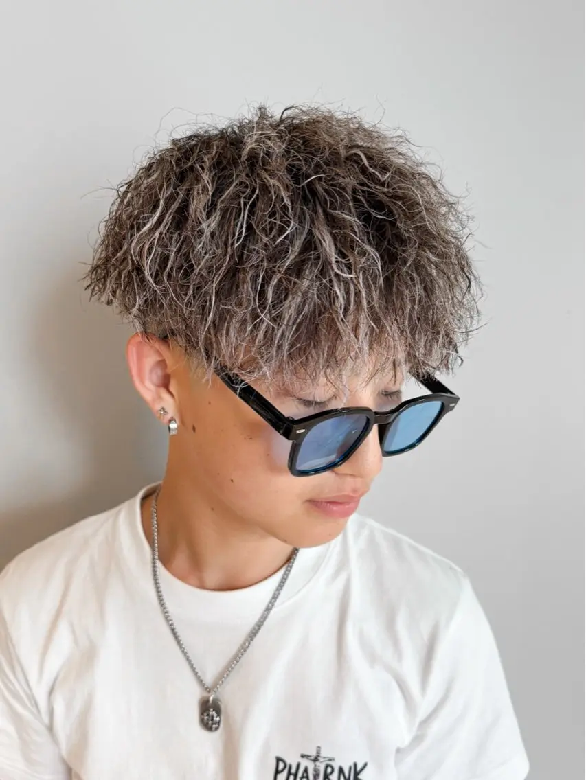 カラー パーマ メンズ メンズパーマＮｏ1 Taiyoのヘアスタイル