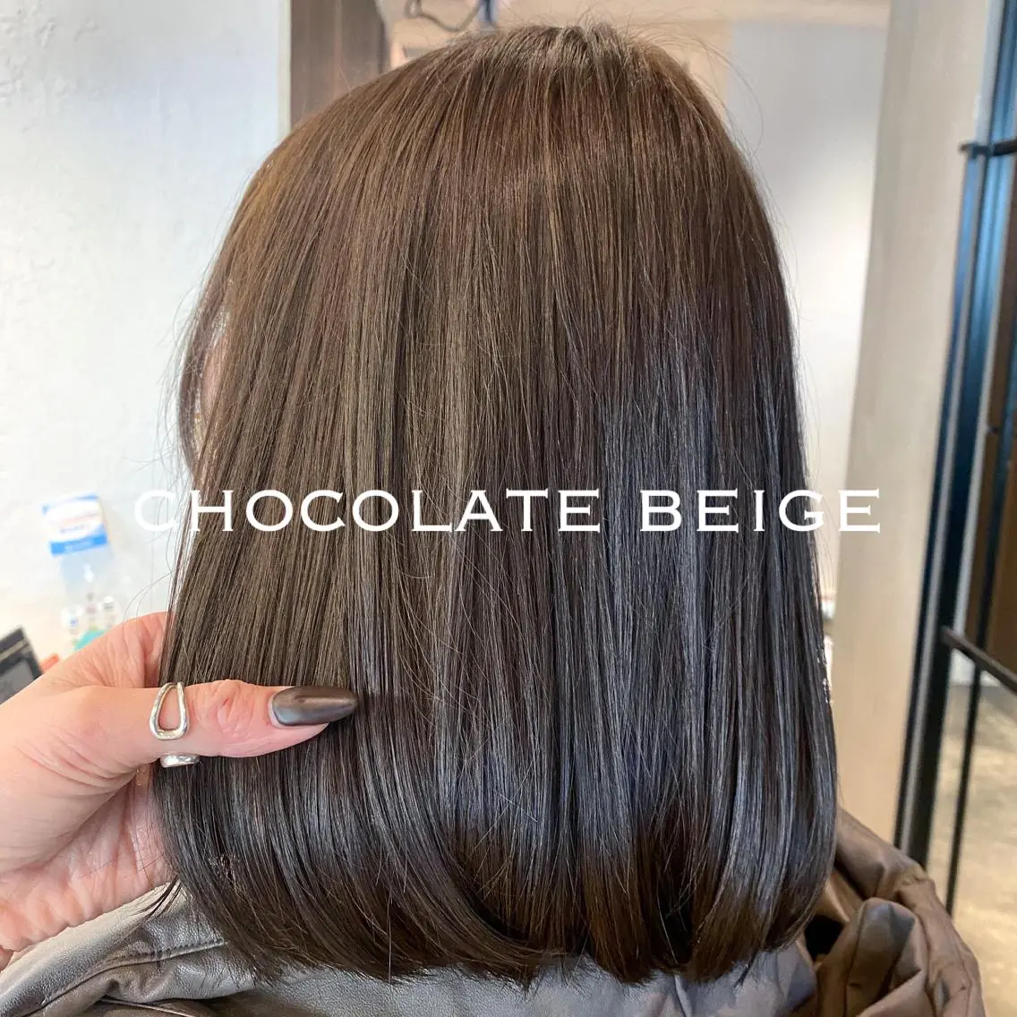 ミディアム カラー ベージュカラー ブリーチ ショコラベージュ ブリーチなしカラー カット ヘアカラー トリートメント ニュアンスカラー YUKAのヘアスタイル
