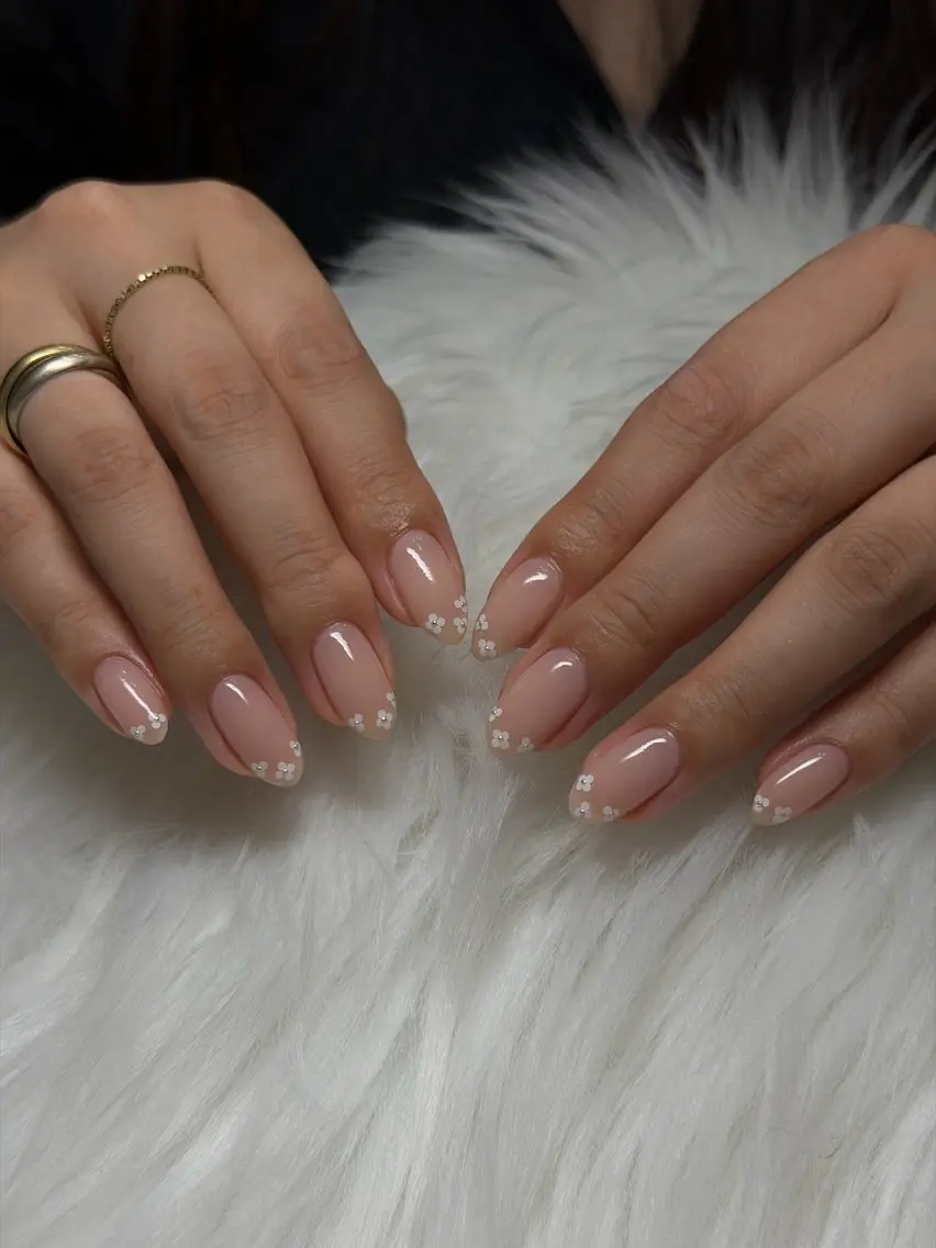 ネイル ハンドネイル フットネイル with hues AYAのネイルデザイン