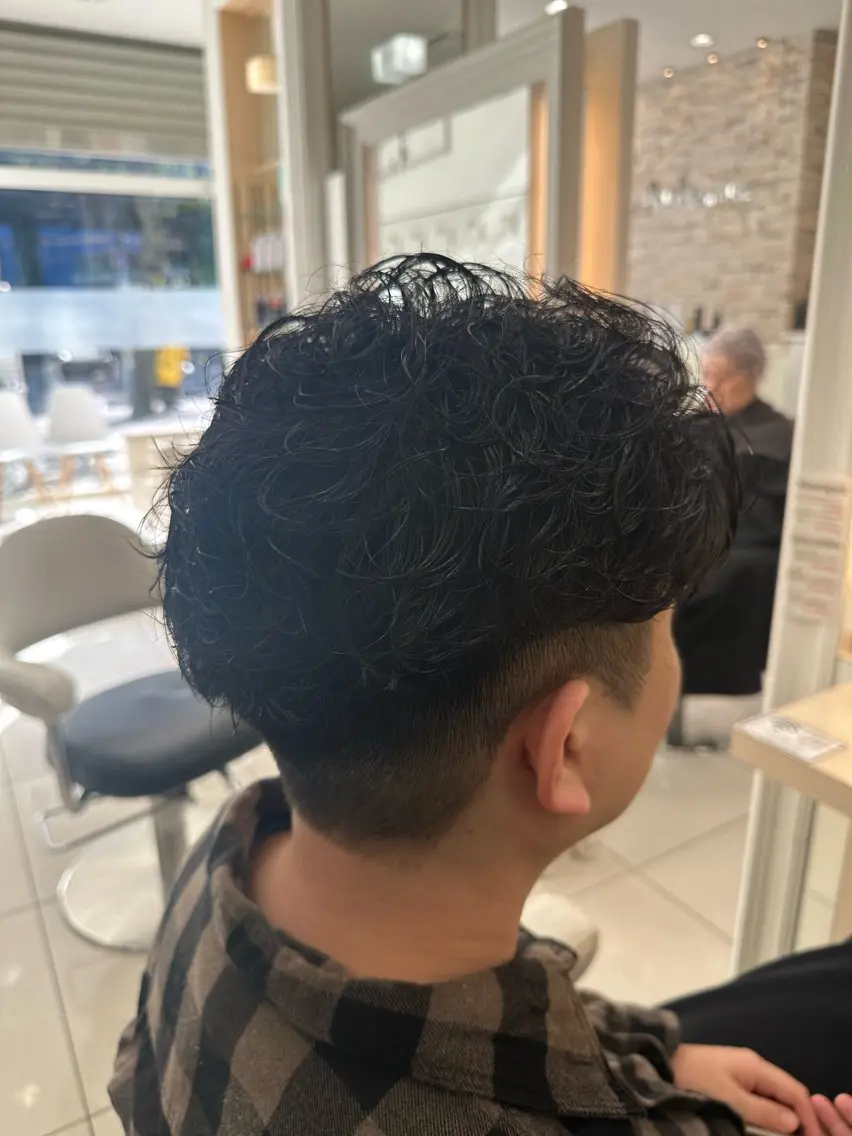 パーマ メンズ メンズパーマ カット パーマ 伊佐 愛のヘアスタイル