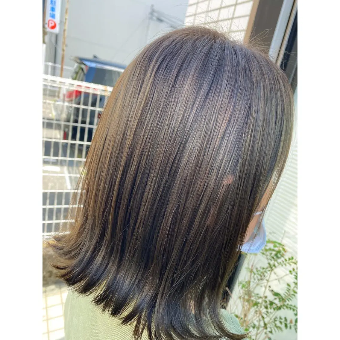 ミディアム カラー ヘアアレンジ オリーブカラー 小國 綾かのヘアスタイル