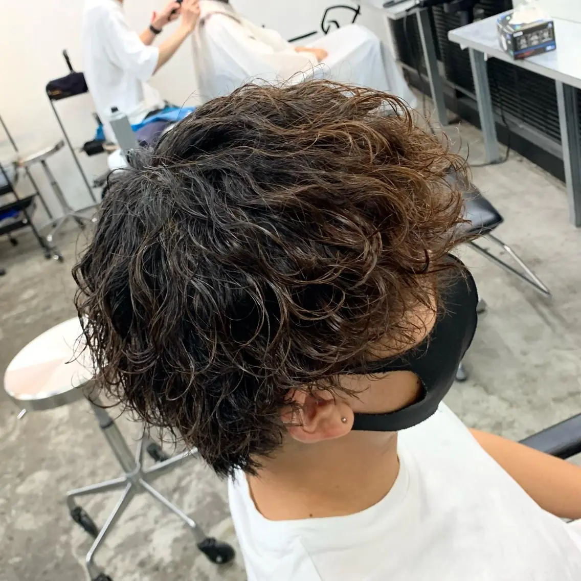 ショート パーマ メンズ マッシュ 波巻きパーマ ショートヘア カット パーマ メンズ特化美容師/ 藤戸 椋のヘアスタイル