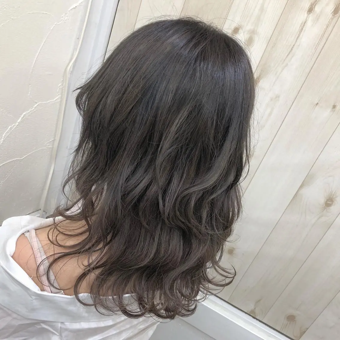 ミディアム エクステ Loob.TOKYO MIYA🌈のヘアスタイル