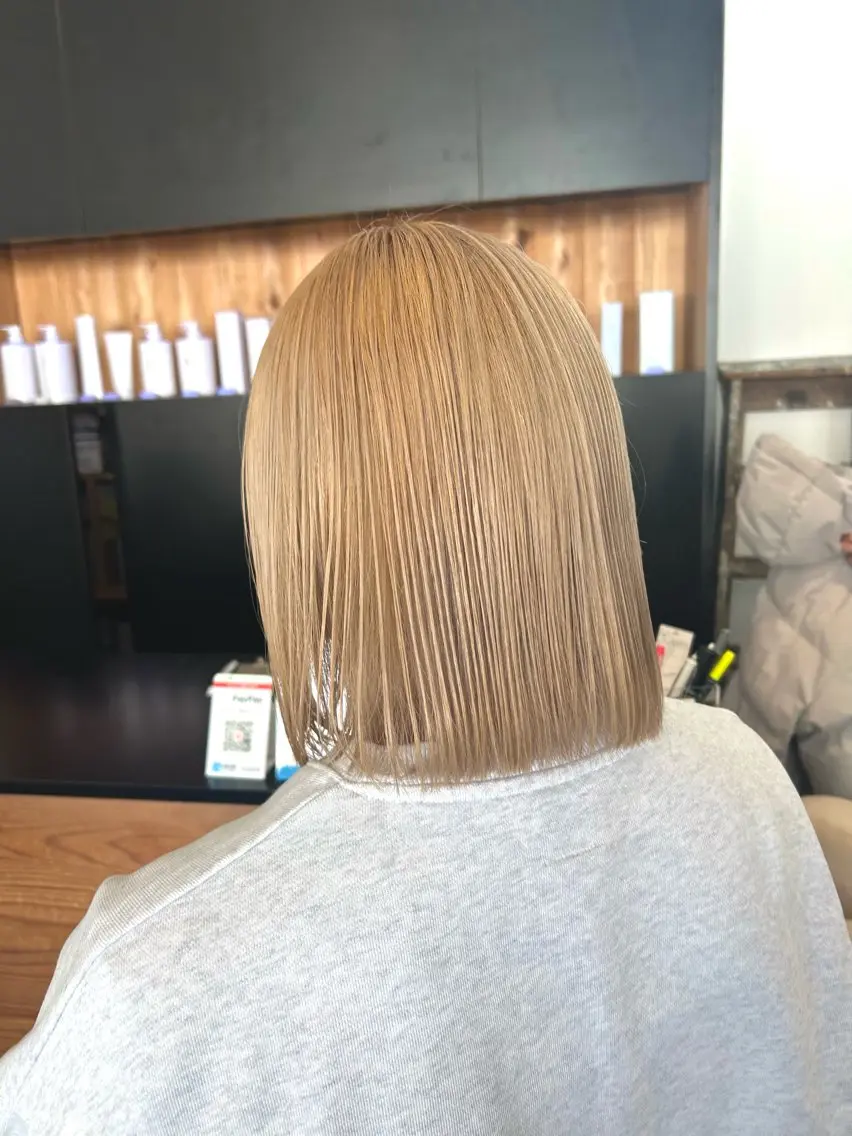 カット+ケアブリーチ〔¥12,000〕の写真