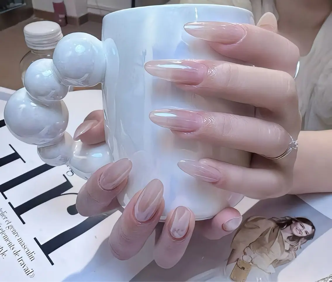 ネイル ハンドネイル RUBYネイルサロン 9Caratsのネイルデザイン