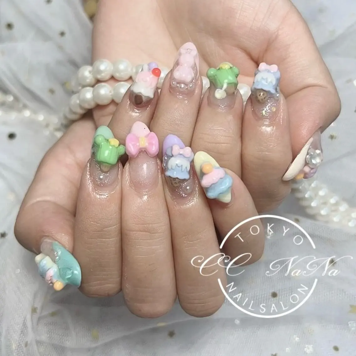 ネイル 夏ネイル ハンドネイル 💎CC・NaNa 韓国風ネイル🌙Cのネイルデザイン