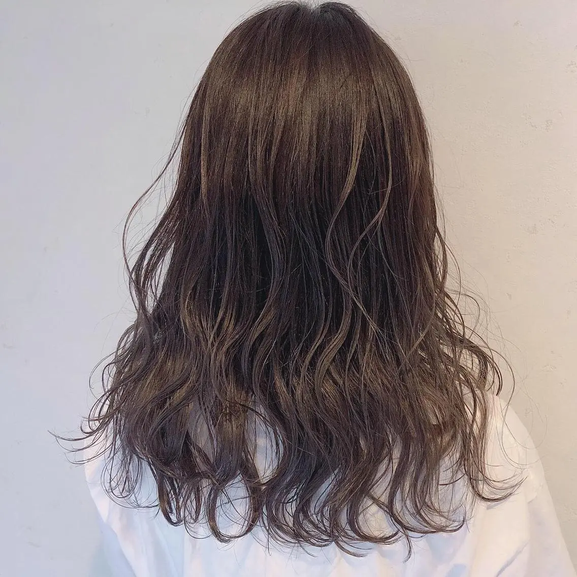 セミロング カラー 伊藤 さやかのヘアスタイル
