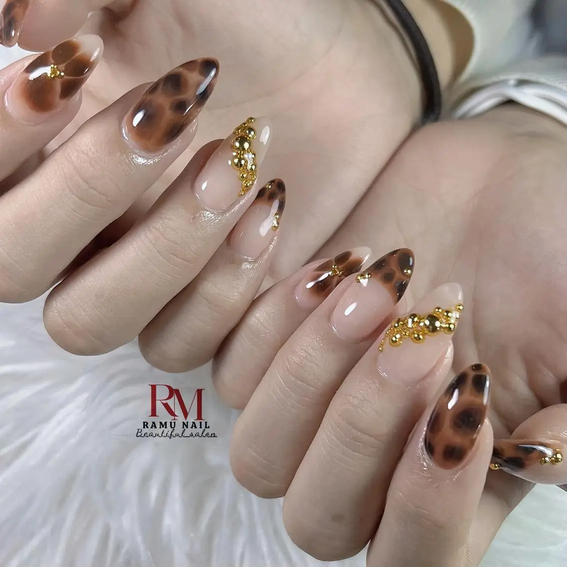 ネイル アートネイル チークネイル 長さ出し フレンチネイル グラデーション ハンドネイル RAMU_Nail 池袋店のネイルデザイン