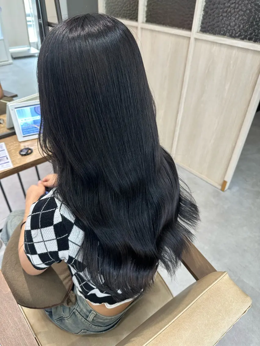 ロング カラー カット ヘアカラー トリートメント ICHIKA/暖色 カラー / Wカラーのヘアスタイル