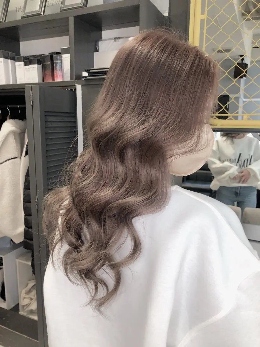 ミディアム カラー ヘアアレンジ 切りっぱなしボブ ショートボブ ベージュカラー ブリーチ ケアブリーチ カット ヘアカラー トリートメント GiseL天神カラー 髪質改善/ブリーチのヘアスタイル