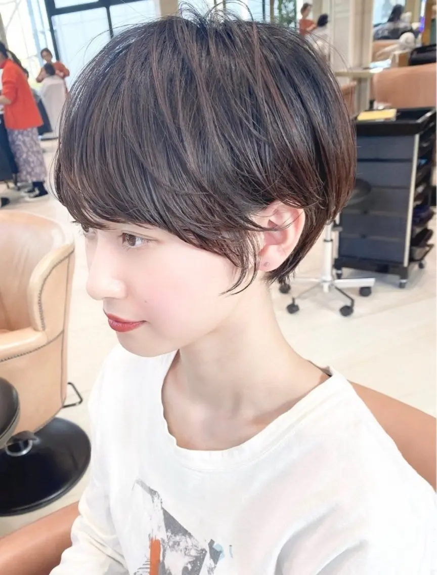 ショート ショートヘア カット ヘアカラー トリートメント 【表参道】小顔ショー ト /丸みボブ/荒砂のヘアスタイル