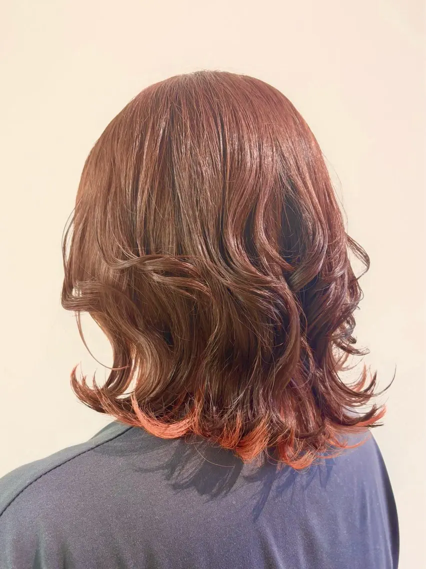 セミロング カラー 古川 琴美のヘアスタイル
