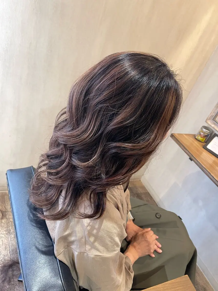ロング カラー カット ヘアカラー トリートメント marou 新柏のヘアスタイル