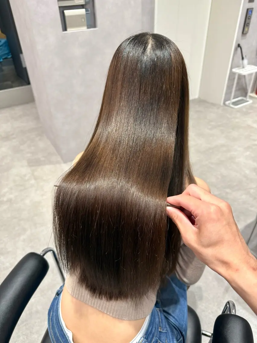 ロング カラー パーマ ヘアアレンジ 髪質改善 縮毛矯正 トリートメント ストレートパーマ 縮毛矯正 トリートメント 縮毛矯正/髪質改善/ ブリーチ毛/木元渓太のヘアスタイル