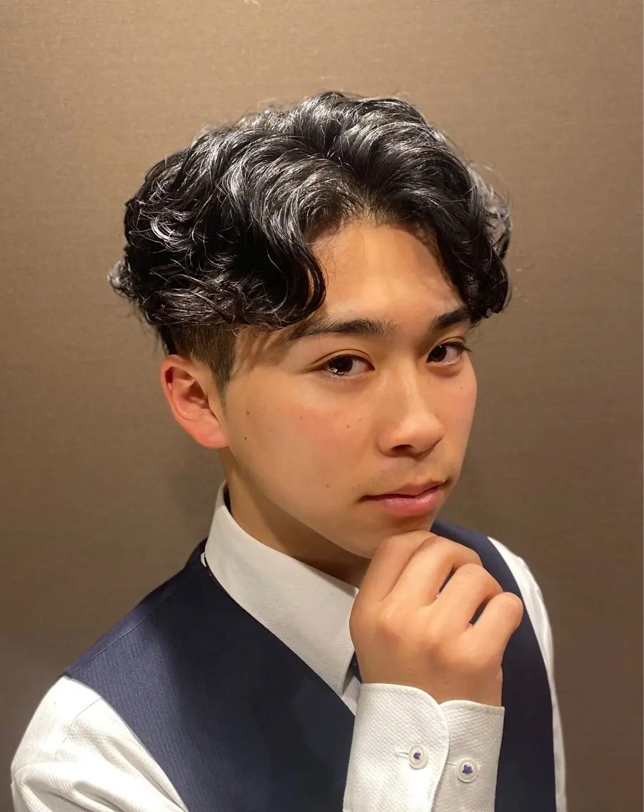 パーマ メンズ フェザーパーマ メンズパーマ 大泉 和也のヘアスタイル