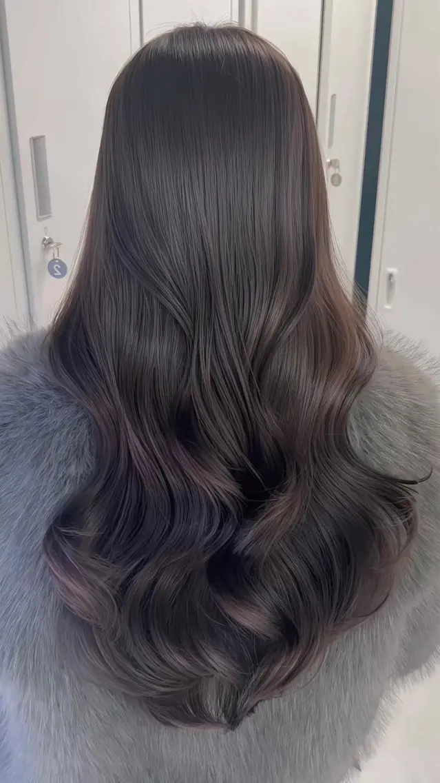 ロング モリシタ チョウのヘアスタイル