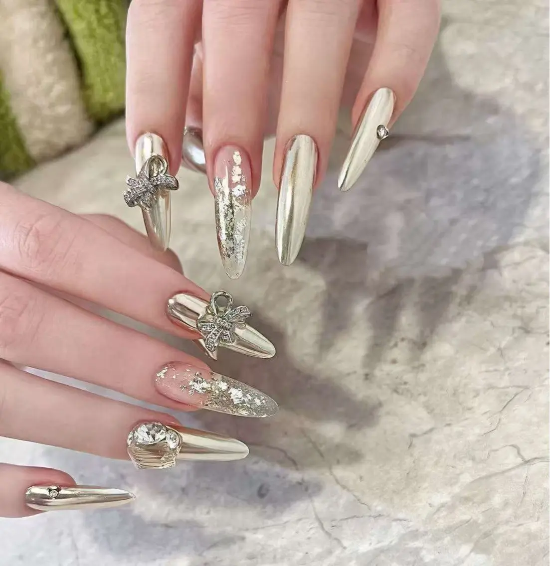 ネイル フラワーネイル フレンチネイル ジェルネイル ガラスフレンチ ハート ハンドネイル BabyYouMi nailのネイルデザイン