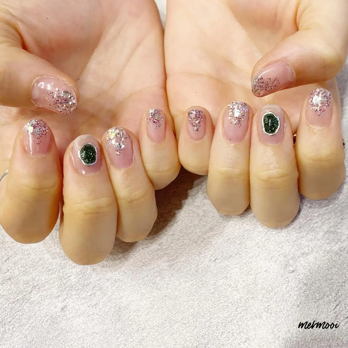 ネイル ジェルネイル グラデーション キラキラネイル ラメ(グリッター) ラメグラデーション mermooi nailのネイルデザイン