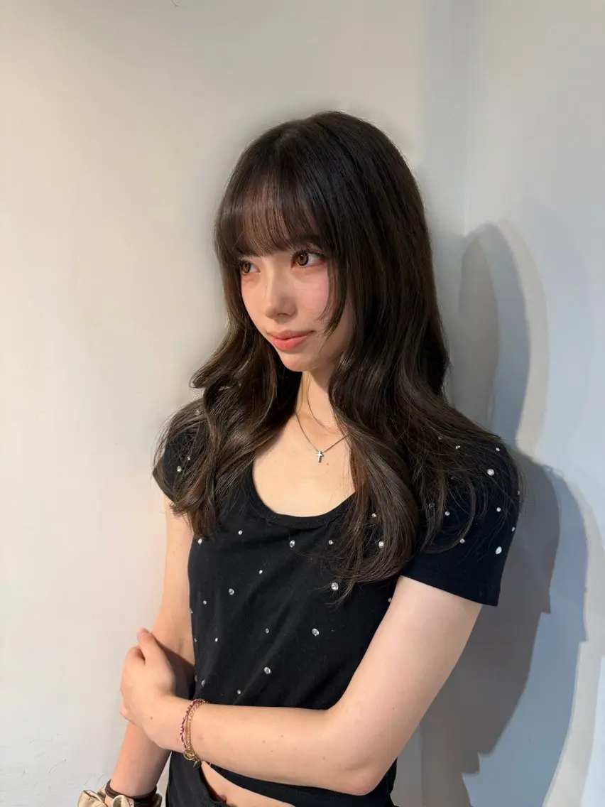 ロング カラー 志柿 虹花のヘアスタイル