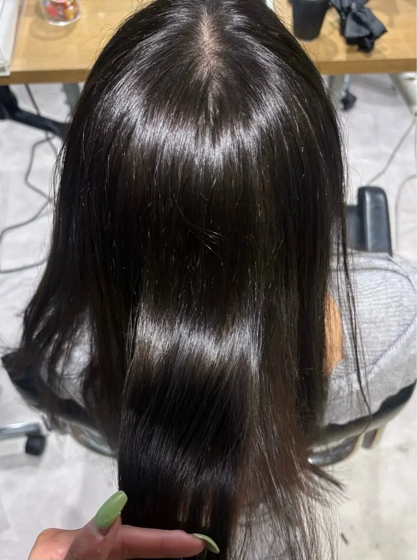 ロング カット ヘアカラー ︎︎ HINAのヘアスタイル