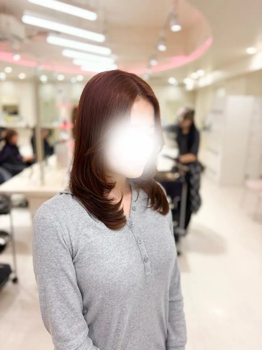 ミディアム カラー カット ヘアカラー ヘアセット レイヤー×大人可愛い ベージュHARUNAのヘアスタイル