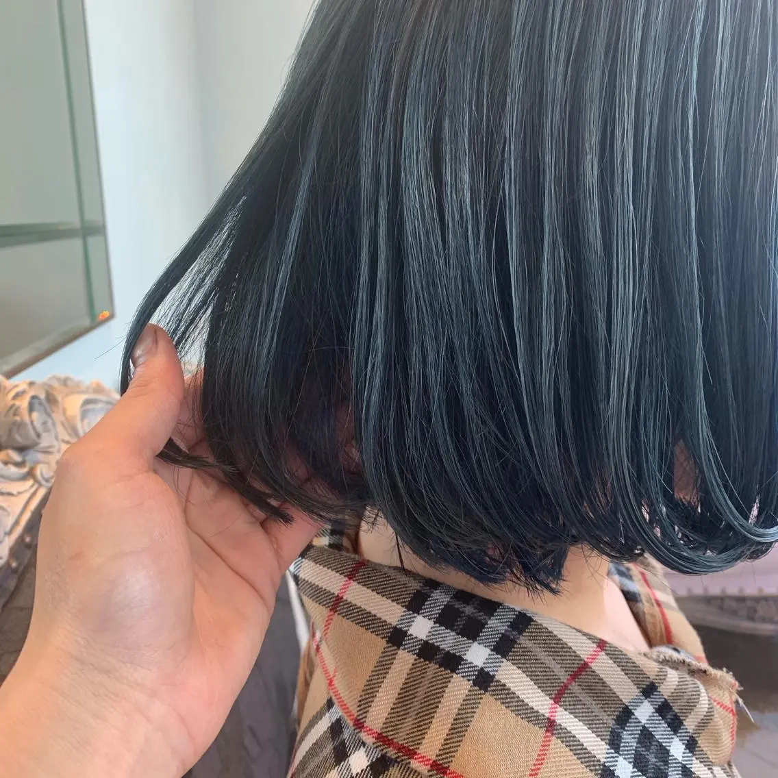 ショート カラー カット ヘアカラー SAKINO ベージュカラーのヘアスタイル