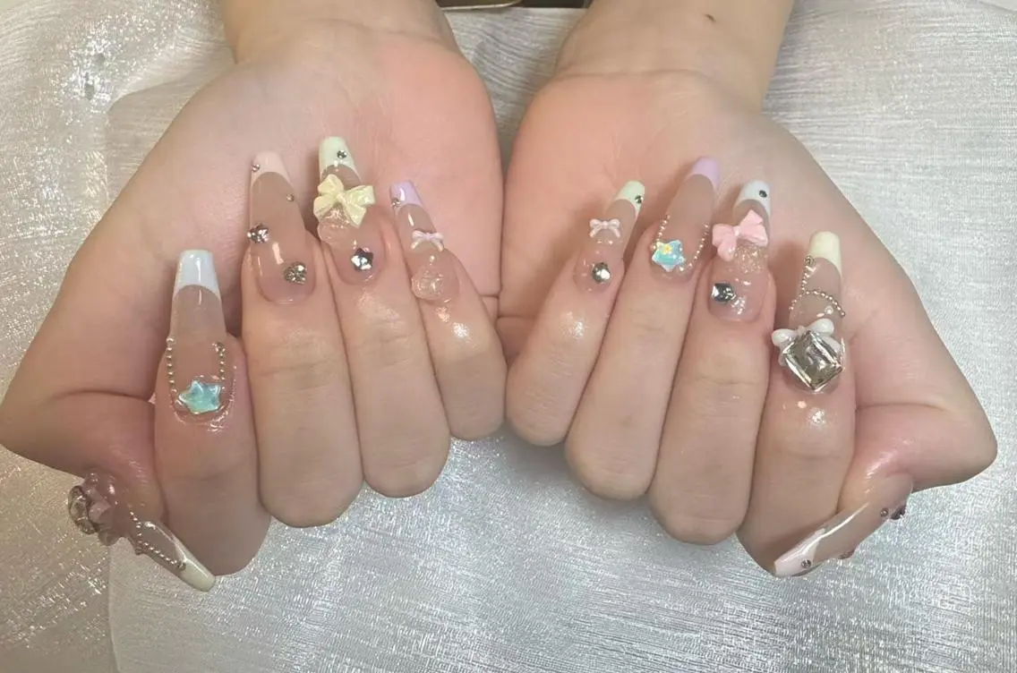 ネイル 長さ出し フレンチネイル 韓国ネイル マグネットネイル 持ち込み ハンドネイル ハンドケア The Nail 新大久保店のネイルデザイン