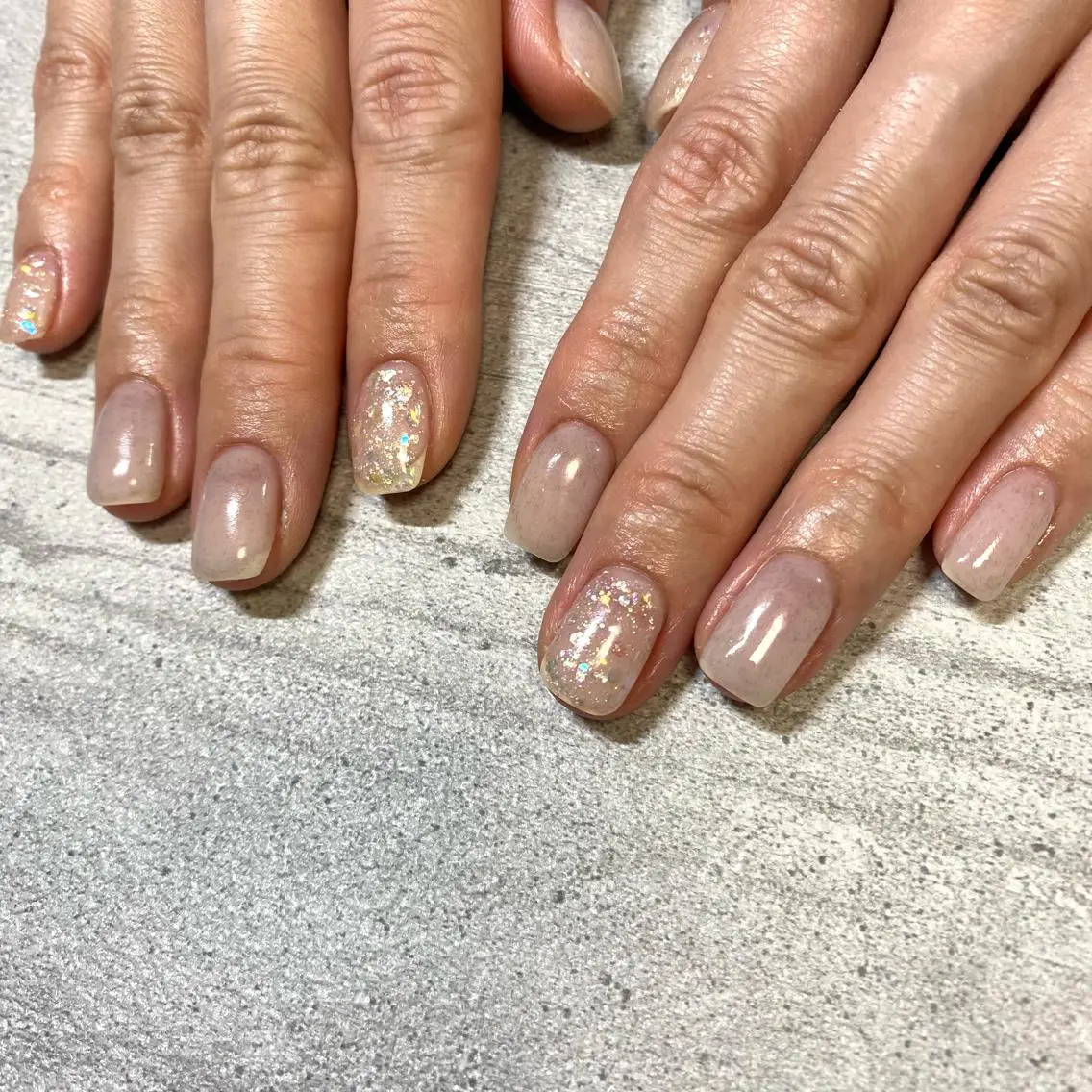 ショート カラー パーマ ヘアアレンジ メンズ キッズ ネイル マツエク・マツパ アイブロウ シンプルネイル ハンドネイル ハンドケア 今福鶴見ネイル 8(ｴｲﾄ)のネイルデザイン