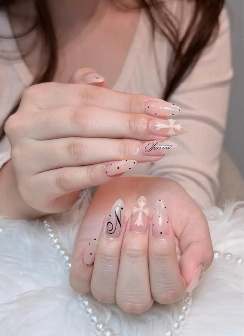 ネイル チークネイル ドット フレンチネイル グラデーション ハート ハンドネイル Julli NailStudioのネイルデザイン