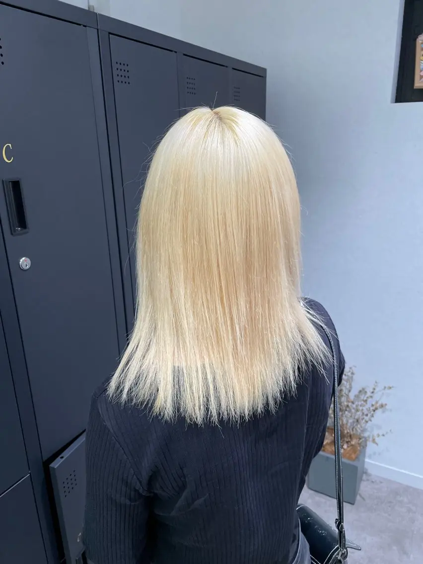 ミディアム カラー ブリーチ 抜きっぱなしブロンド ブロンド ヘアカラー トリートメント レイン🌏🌱 似合わせ/ハイトーンのヘアスタイル