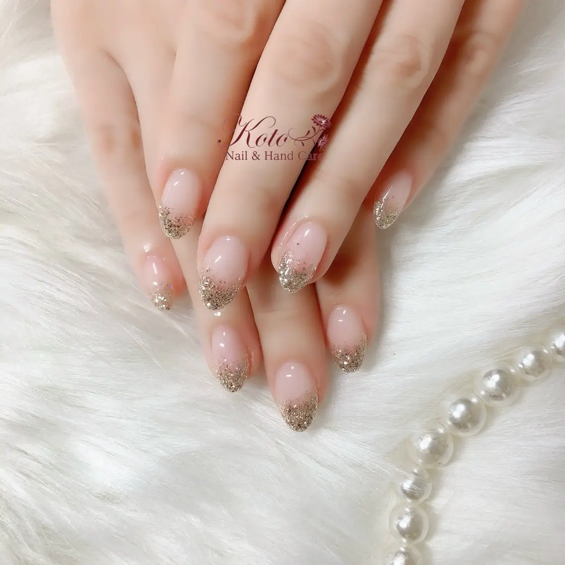 ネイル 長さ出し ジェルネイル グラデーション ラメ(グリッター) ラメグラデーション ハンドネイル Nail Salon KOTOのネイルデザイン