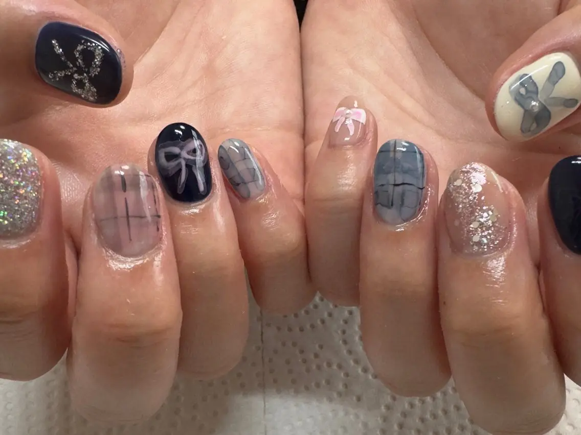 ネイル ハート キラキラネイル 韓国ネイル マグネットネイル ミラーネイル MH_ Nailのネイルデザイン