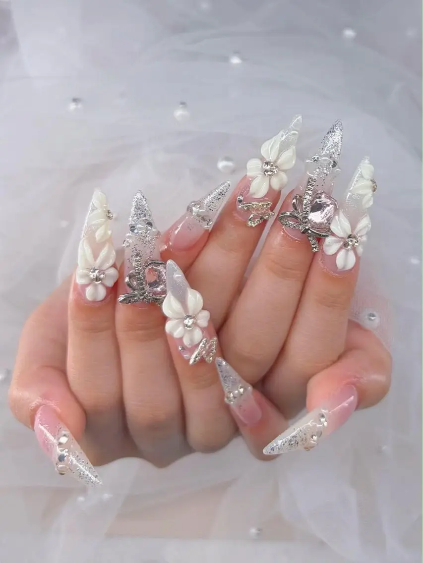 ネイル アートネイル オーロラネイル フレンチネイル ジェルネイル グラデーション Sora nail 長さ出し専門店のネイルデザイン