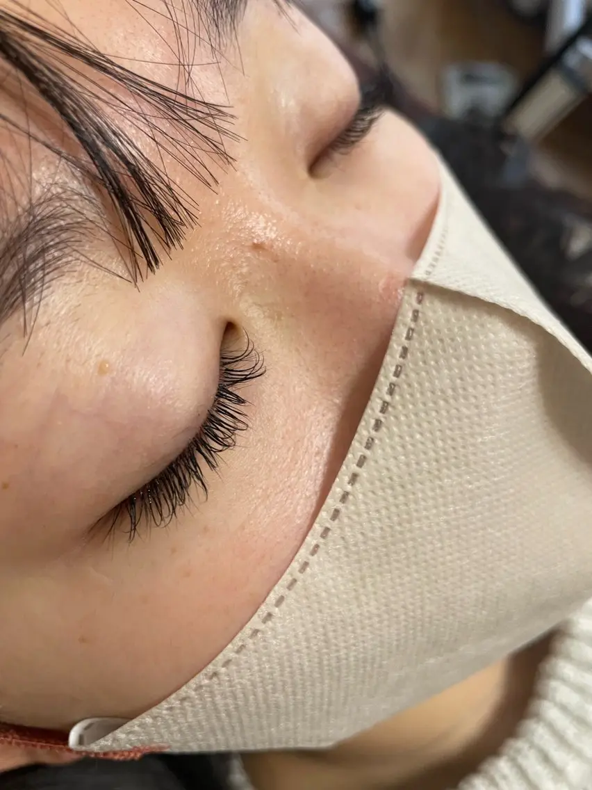 🌟初回!2回目もこちらから!マツエク両目60本ナチュラルな仕上がりになります。コーディング仕上!一般の方+¥1,000の写真