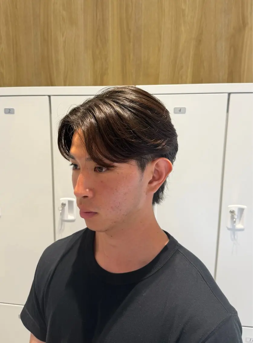 ショート メンズ ビジネス センターパート 縮毛矯正 カット 縮毛矯正 トリートメント 縮毛矯正/メンズ カット栄 伊藤 翔哉のヘアスタイル