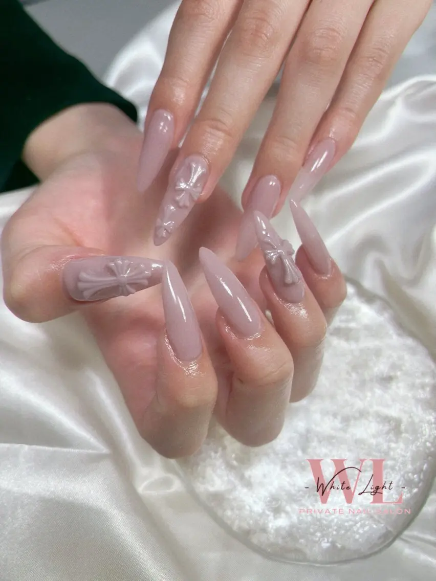 ネイル 長さ出し ワンカラーネイル プライベートサロン WhiteLightのネイルデザイン