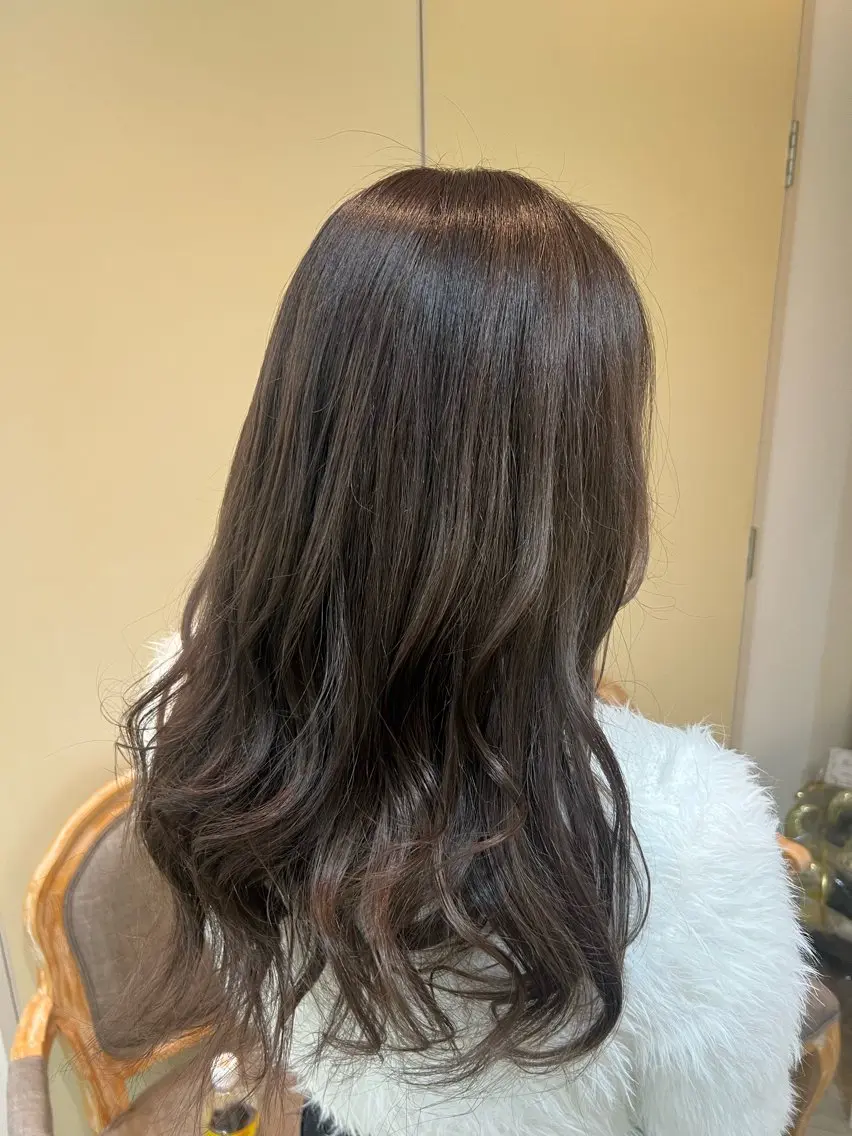 ロング カラー 刀根 梓織のヘアスタイル