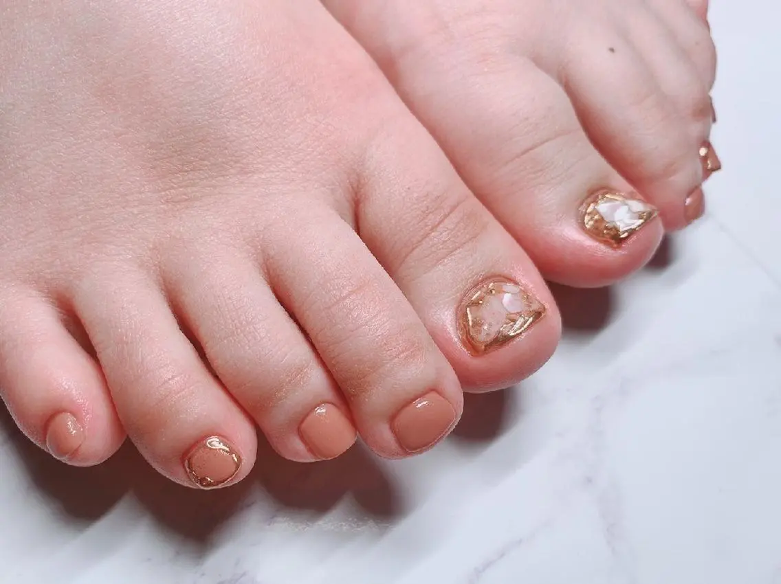 ネイル ニュアンスネイル 佐藤 結衣のネイルデザイン
