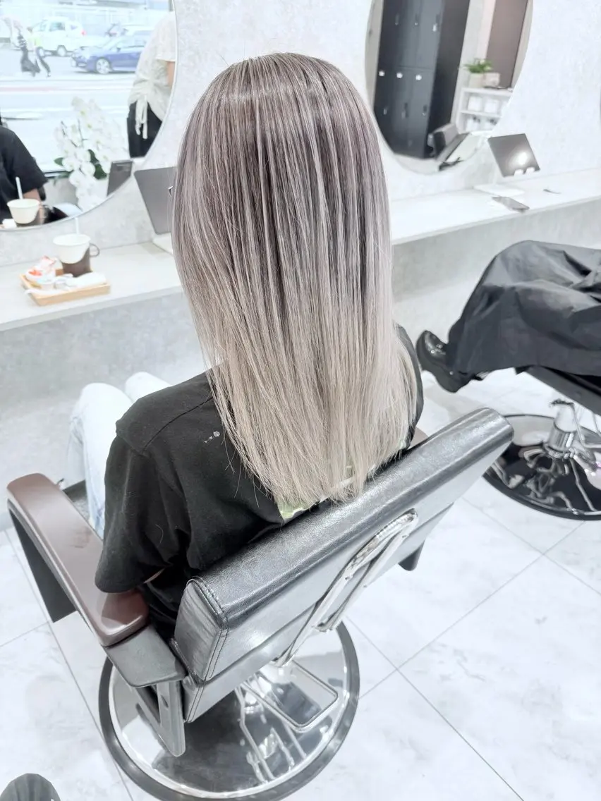 セミロング カラー ブリーチ ケアブリーチ デザインカラー ダブルカラー ハイトーンカラー 🌈派手髪ハイトーン 🌈鈴木亮太🌈のヘアスタイル