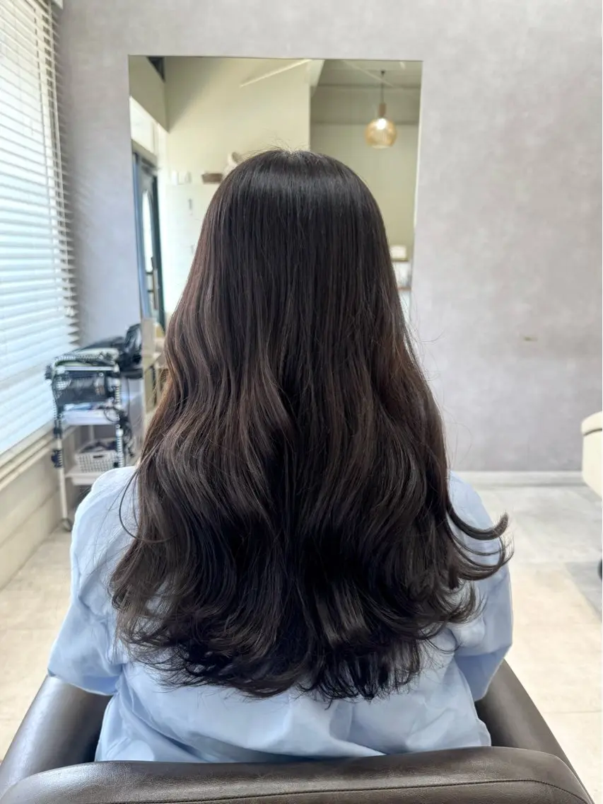 ロング カラー ベージュカラー 透明感カラー オリーブベージュ レイヤーカット カット ヘアカラー トリートメント 🫧山中 沙希🫧のヘアスタイル