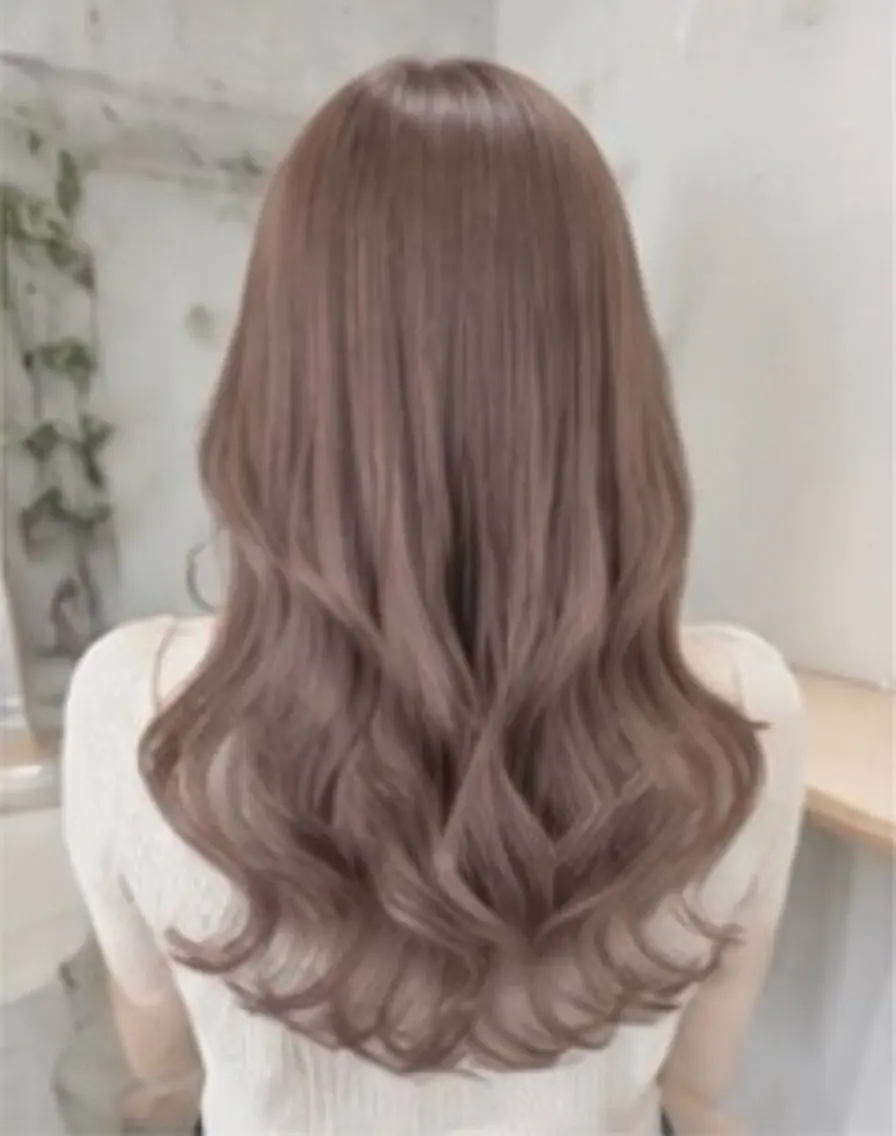 ロング カラー ヘアカラー 韓国×艶ハイトーンが かわいい✨️リオ🍒のヘアスタイル