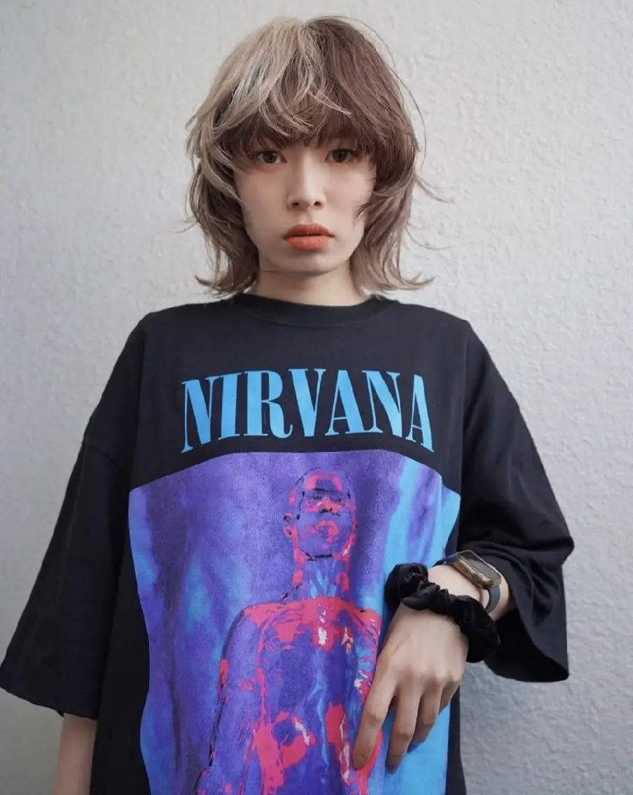 ショート カット 艶ハイトーン/透明感 カラー/CHER🦋のヘアスタイル
