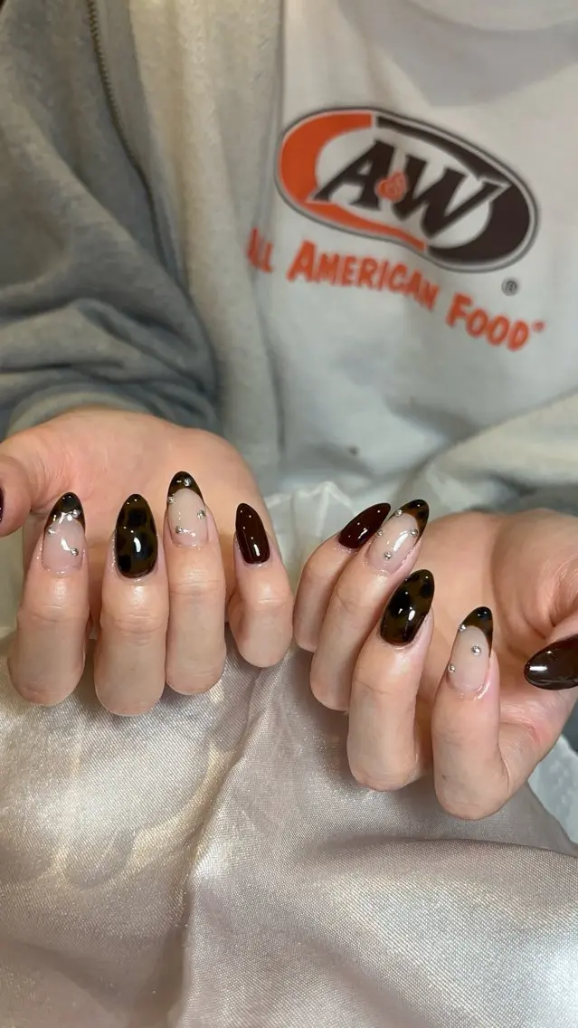 ネイル ハンドネイル フットネイル Nailroom tinoのネイルデザイン