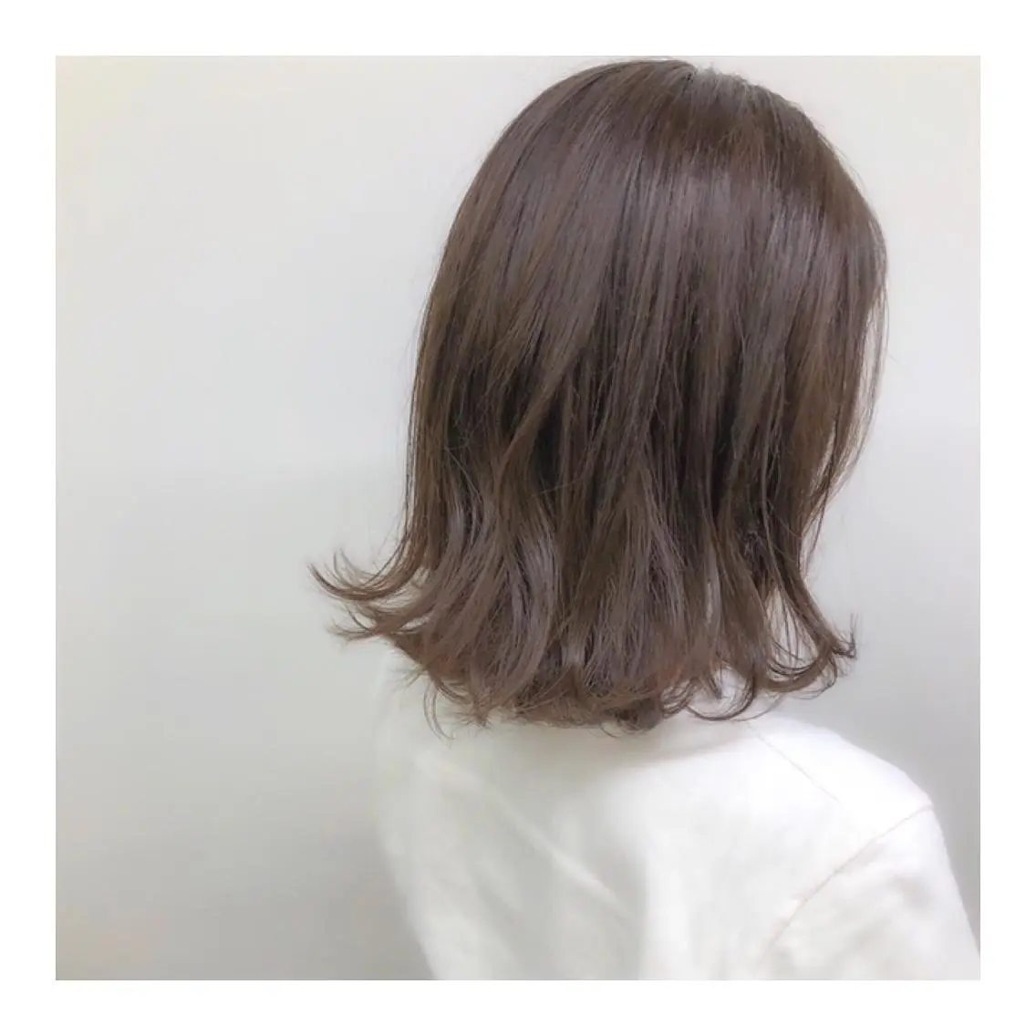 ミディアム カラー 透明感カラー グレージュ レイヤーボブ/ボブ 仲川和人のヘアスタイル