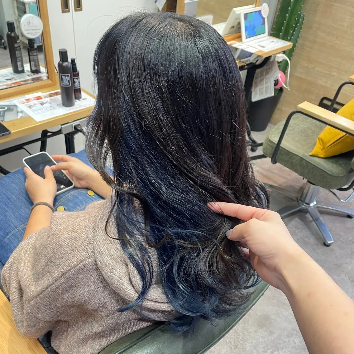 カラー ブルーカラー インナーカラー 銀座：似合わせカラー オリーブ🫒アレンジのヘアスタイル